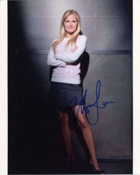Maggie Lawson autograph