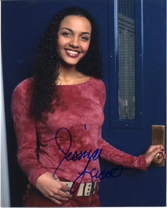 Jessica Lucas autograph