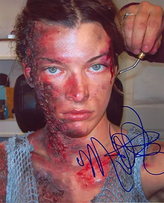 Milla Jovovich autograph