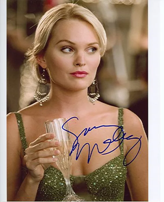 Sunny Mabrey autograph