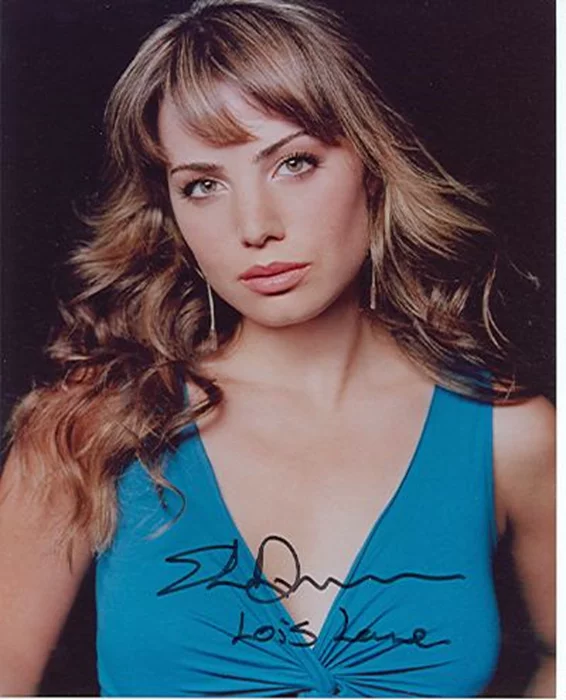 Erica Durance autograph