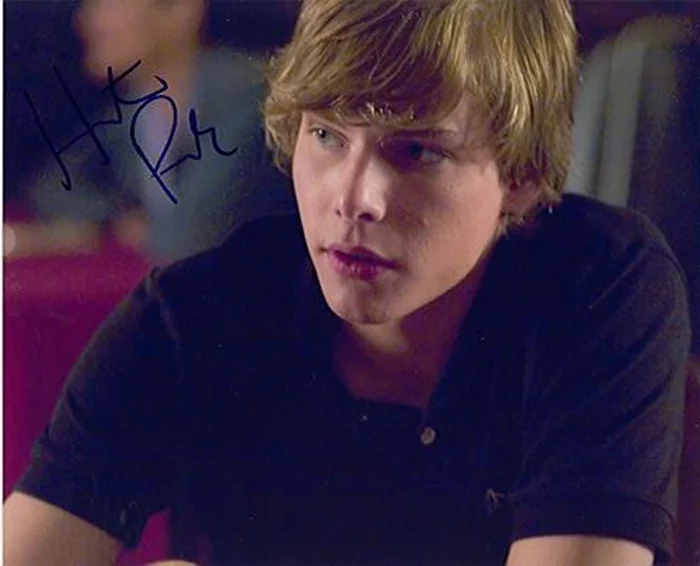 Hunter Parrish autograph