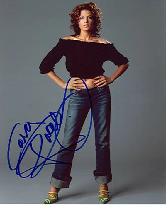 Sara Racey-Tabrizi autograph