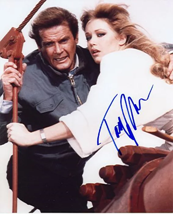 Tanya Roberts autograph