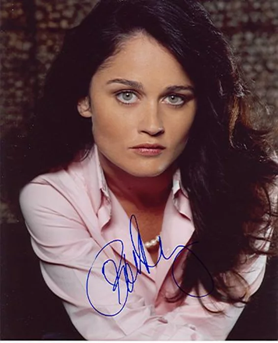 Robin Tunney autograph
