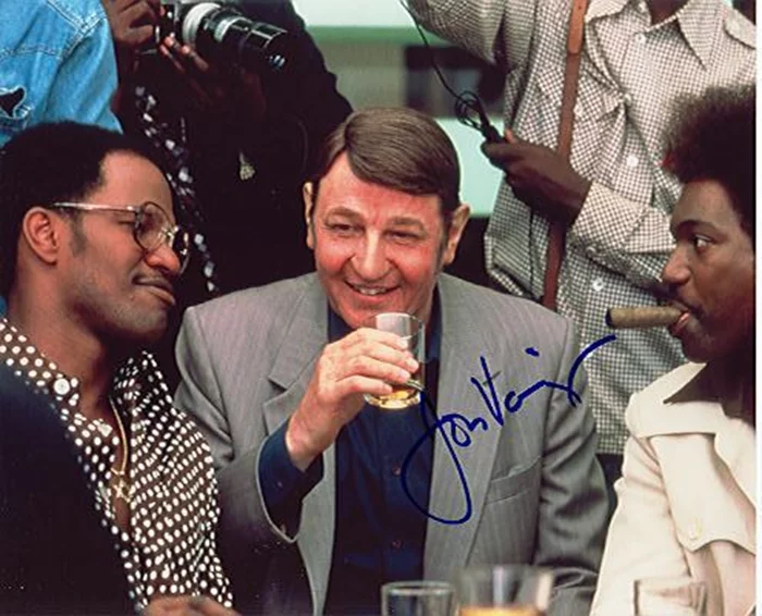 Jon Voight autograph