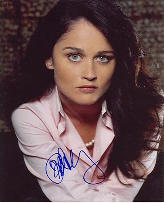 Robin Tunney autograph