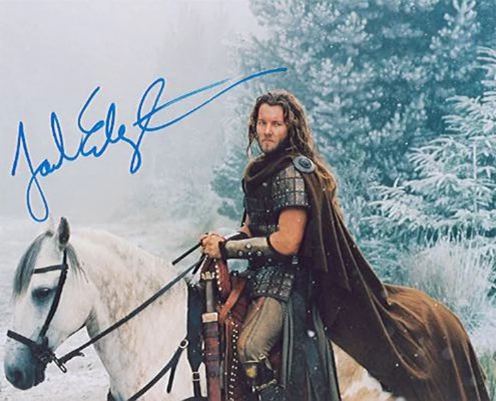 Joel Edgerton autograph