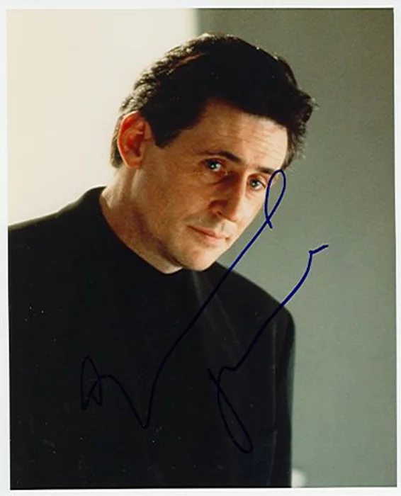 Gabriel Byrne autograph