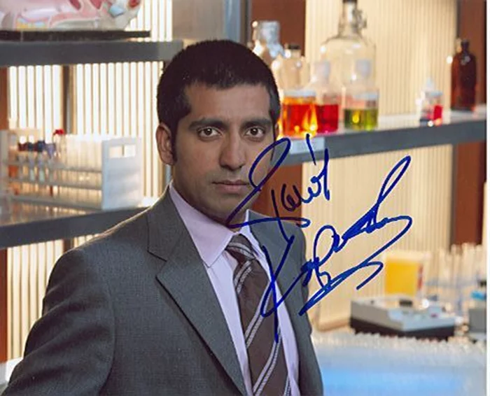 Ravi Kapoor autograph