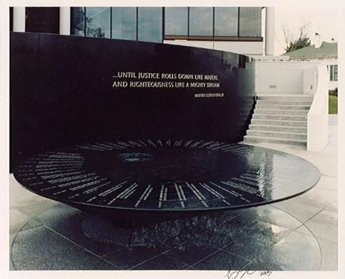 Maya Lin autograph