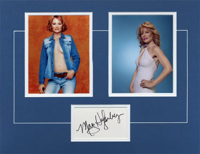 Marg Helgenberger autograph