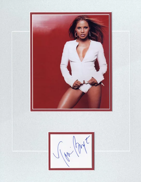 Toni Braxton autograph