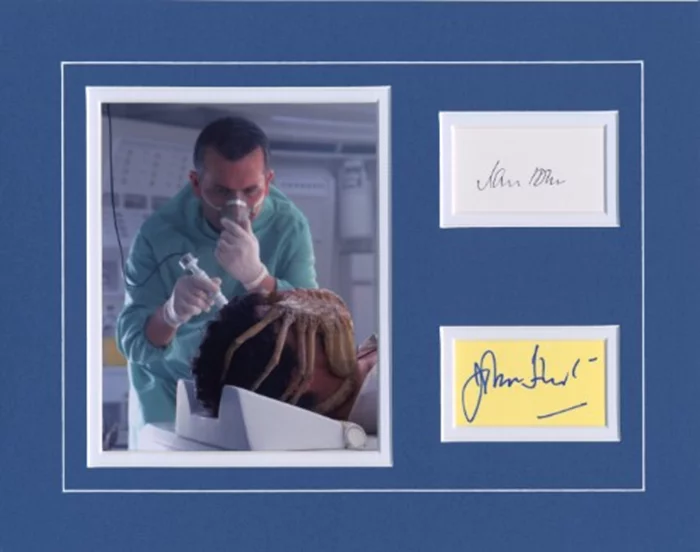 Alien autograph