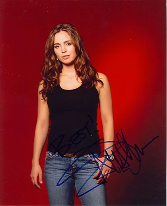 Eliza Dushku autograph