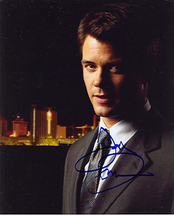 Josh Duhamel autograph