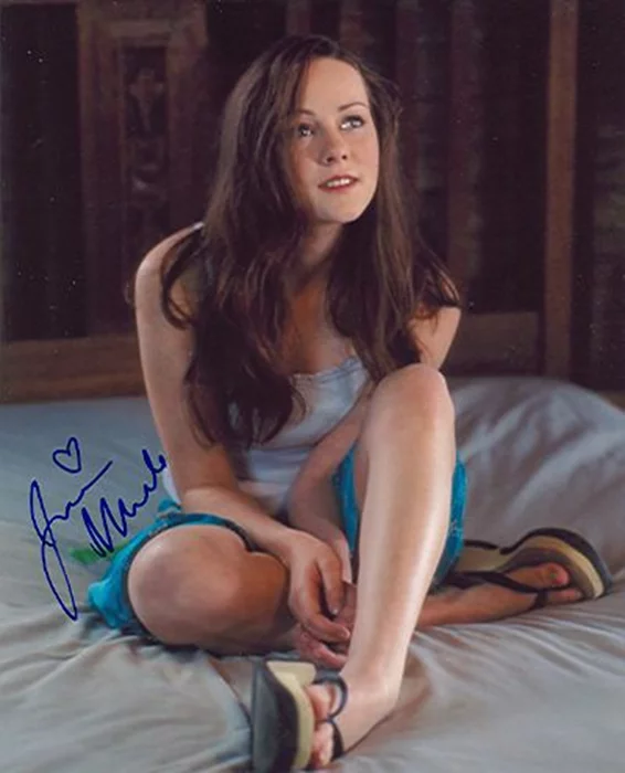 Jena Malone autograph