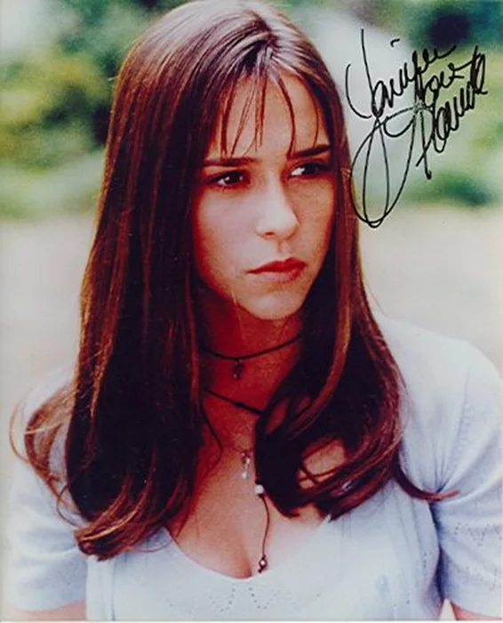 Jennifer Love Hewitt autograph