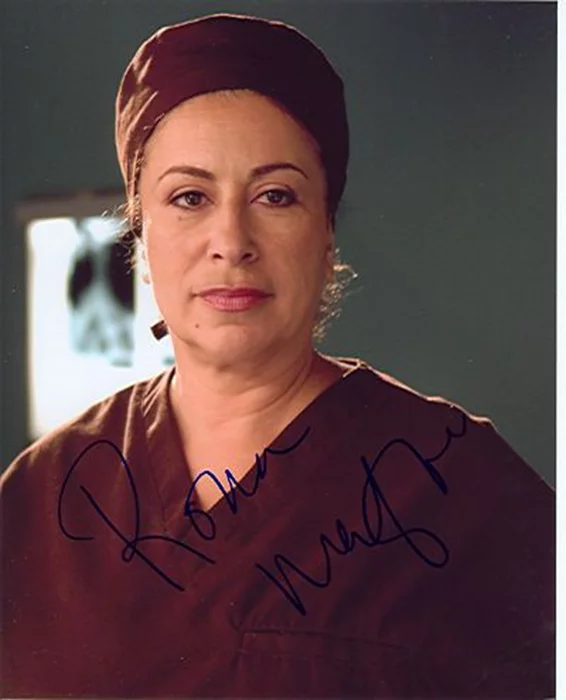 Roma Maffia autograph