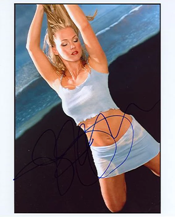 Jennie Garth autograph