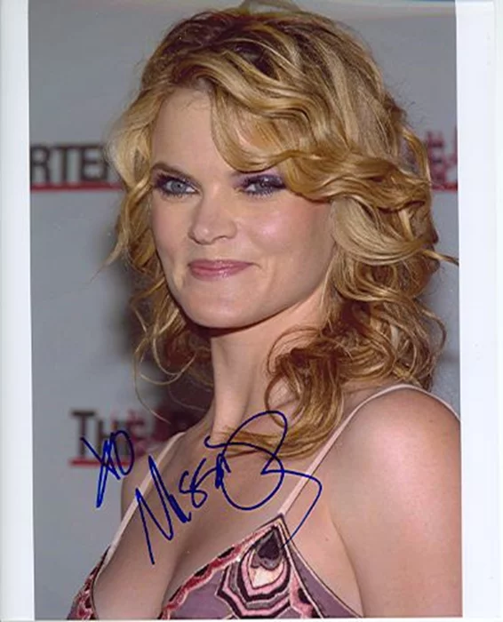 Missi Pyle autograph