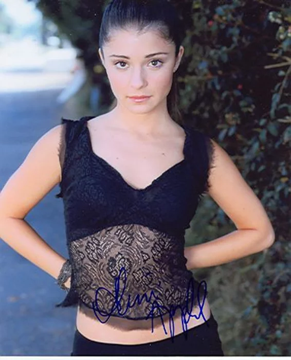 Shiri Appleby autograph