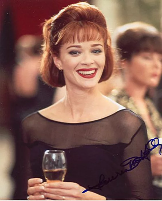Lauren Holly autograph