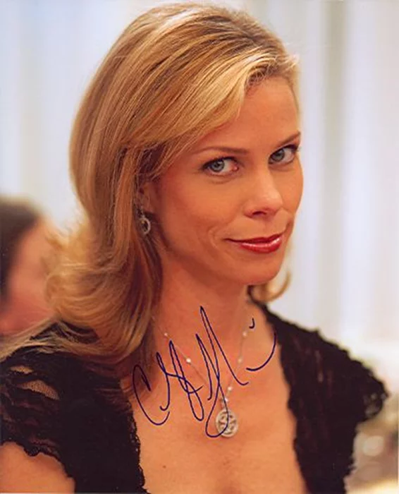 Cheryl Hines autograph