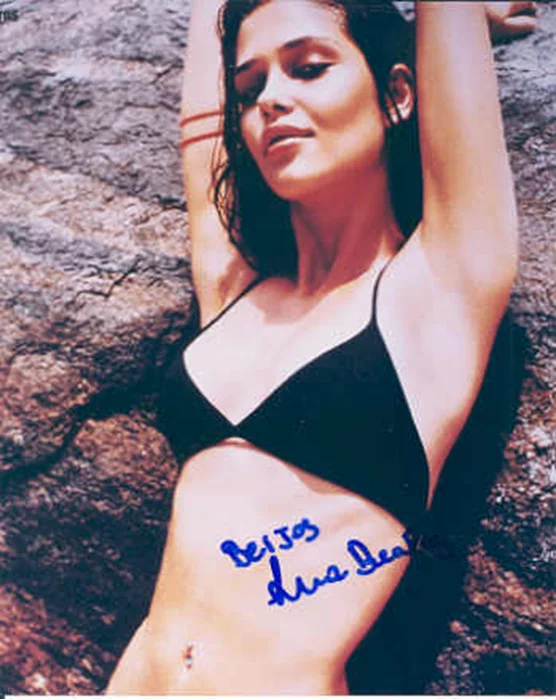 Ana Beatriz autograph