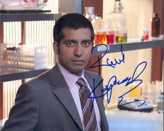 Ravi Kapoor autograph