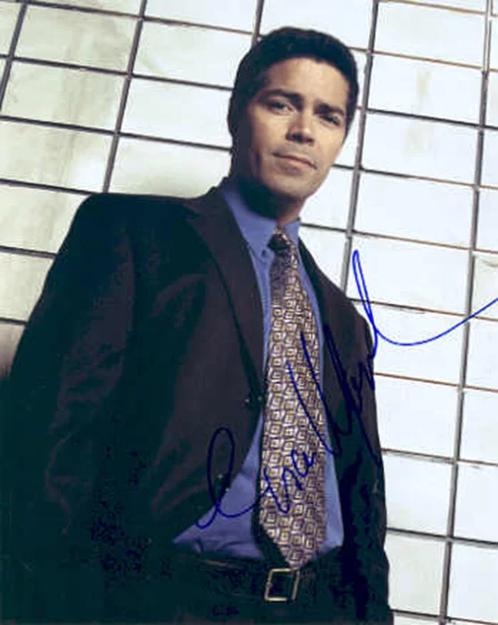 Esai Morales autograph