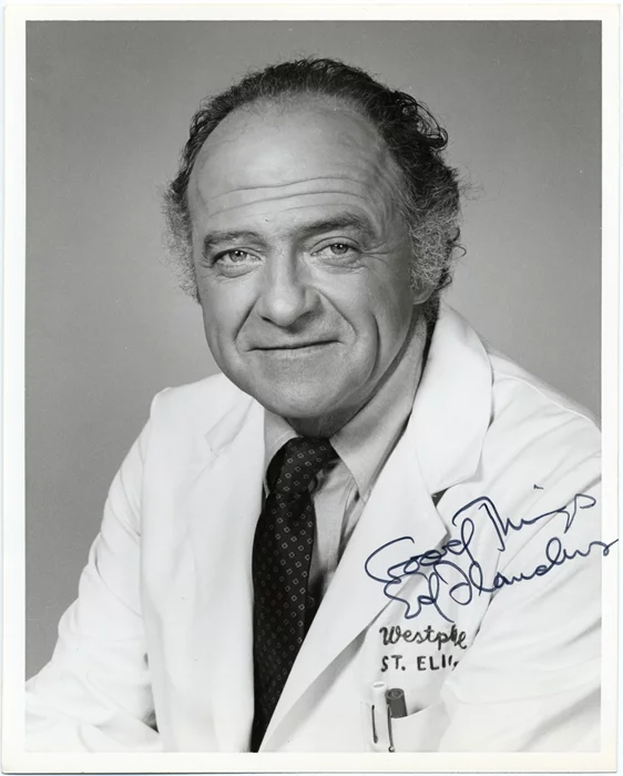 Ed Flanders autograph