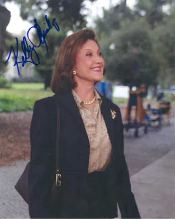 Kelly Bishop autograph