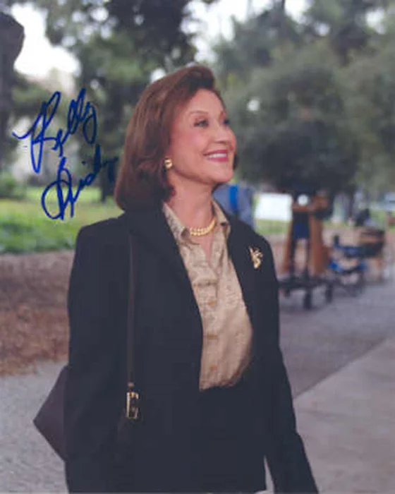 Kelly Bishop autograph