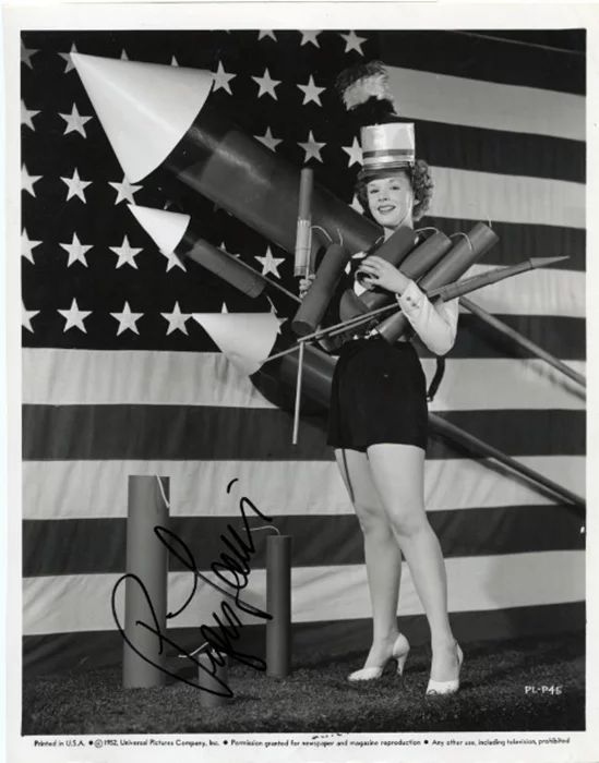 Piper Laurie autograph