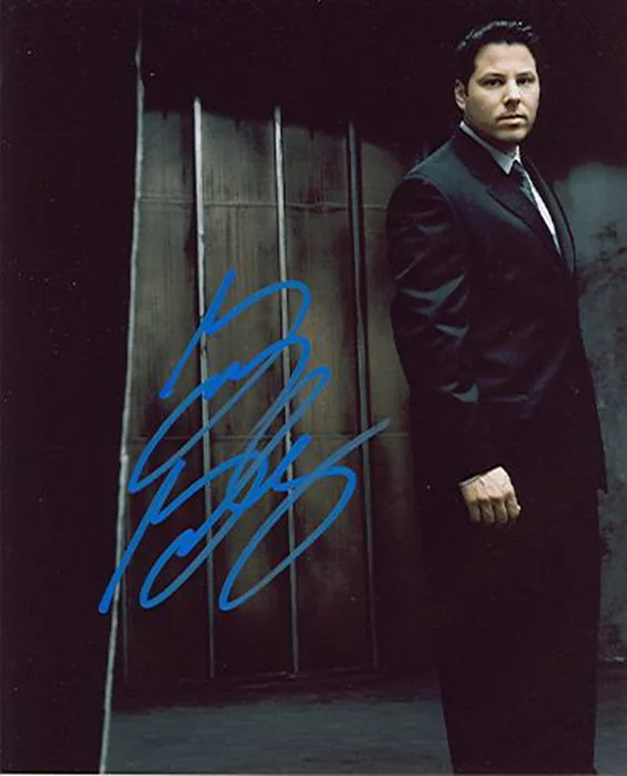 Greg Grunberg autograph