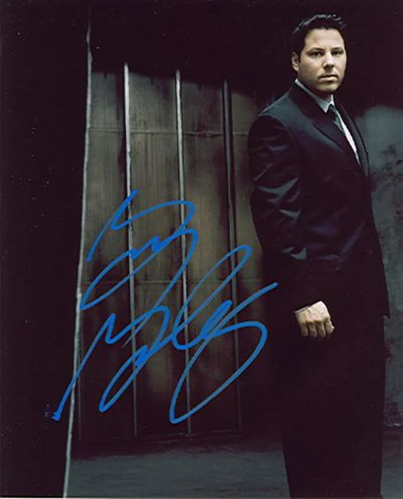 Greg Grunberg autograph