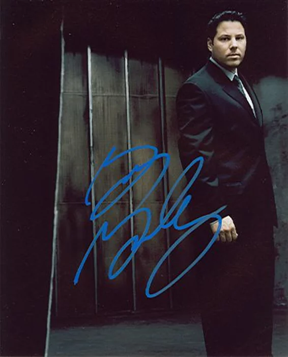 Greg Grunberg autograph