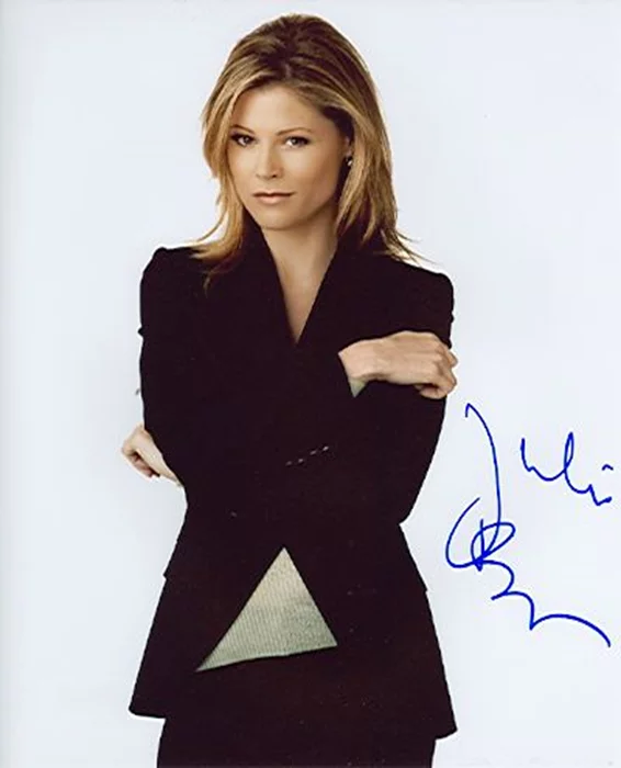Julie Bowen autograph