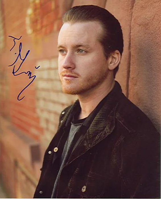Tom Guiry autograph