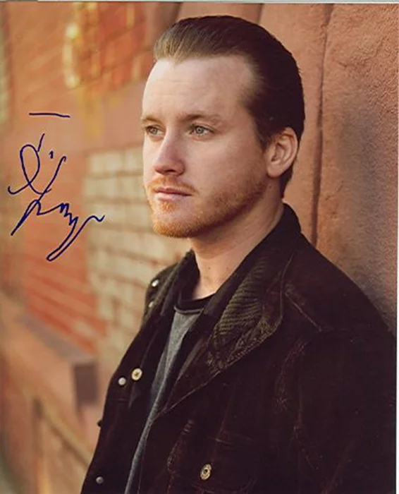 Tom Guiry autograph