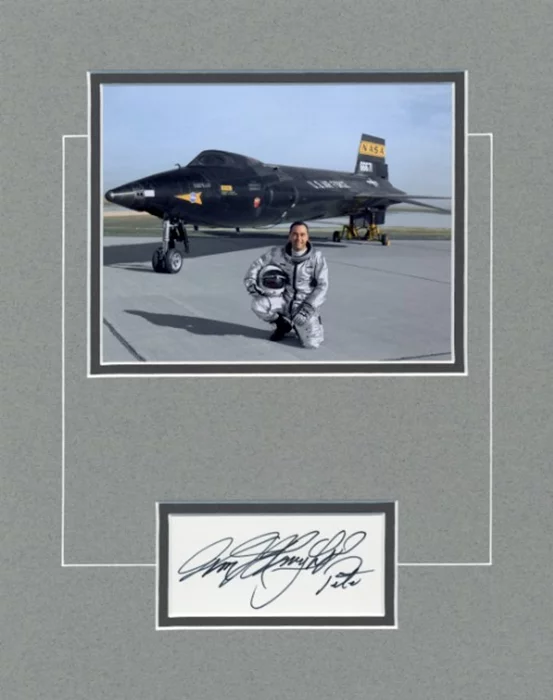 Pete Knight autograph