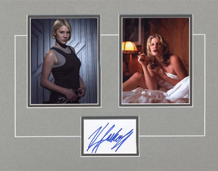 Battlestar Galactica's Starbuck autograph