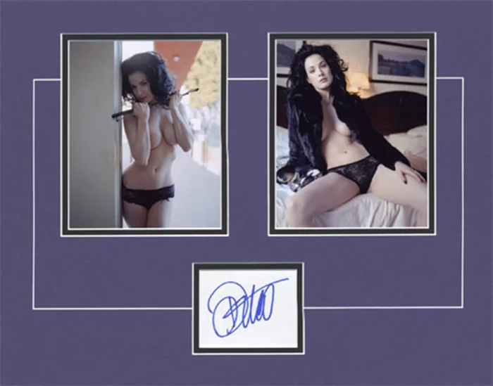 Dita Von Teese autograph