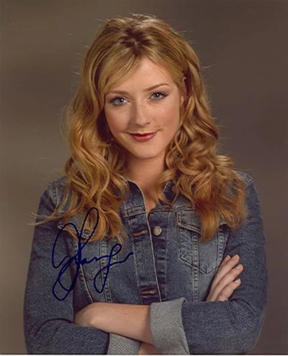 Jennifer Finnigan autograph