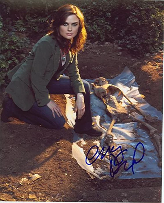 Emily Deschanel autograph