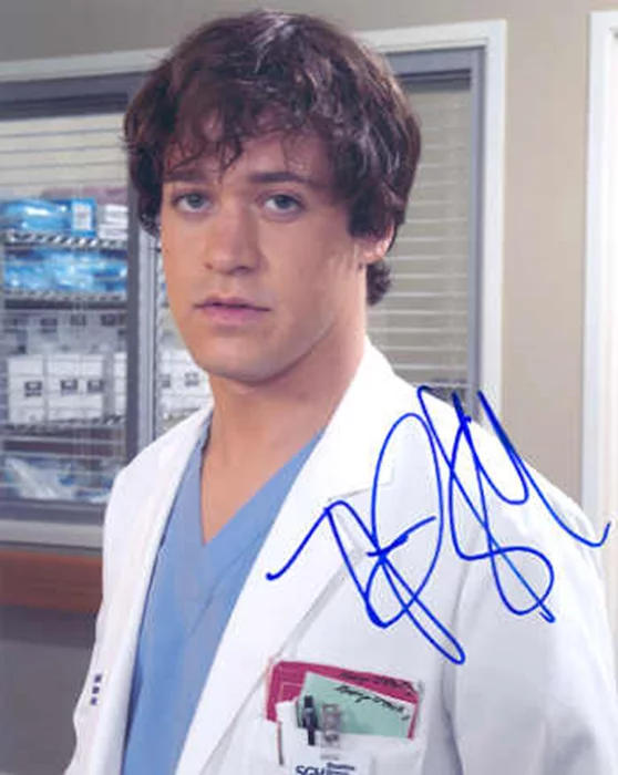 T.R. Knight autograph