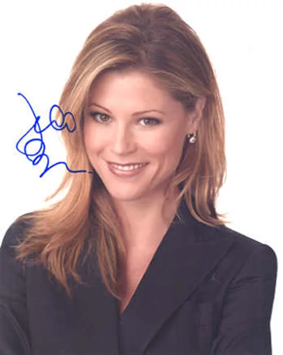 Julie Bowen autograph