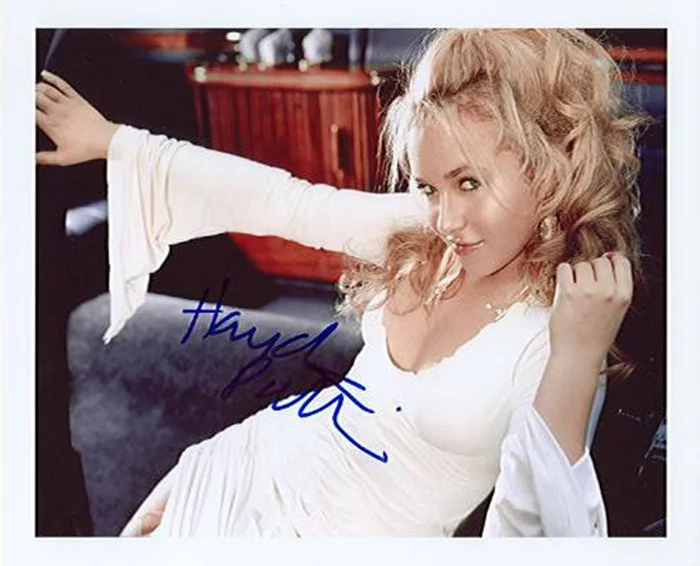 Hayden Panettiere autograph