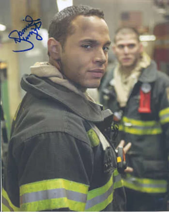Daniel Sunjata autograph
